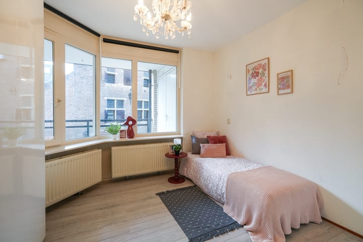 Photo 34 of Waalkade 35