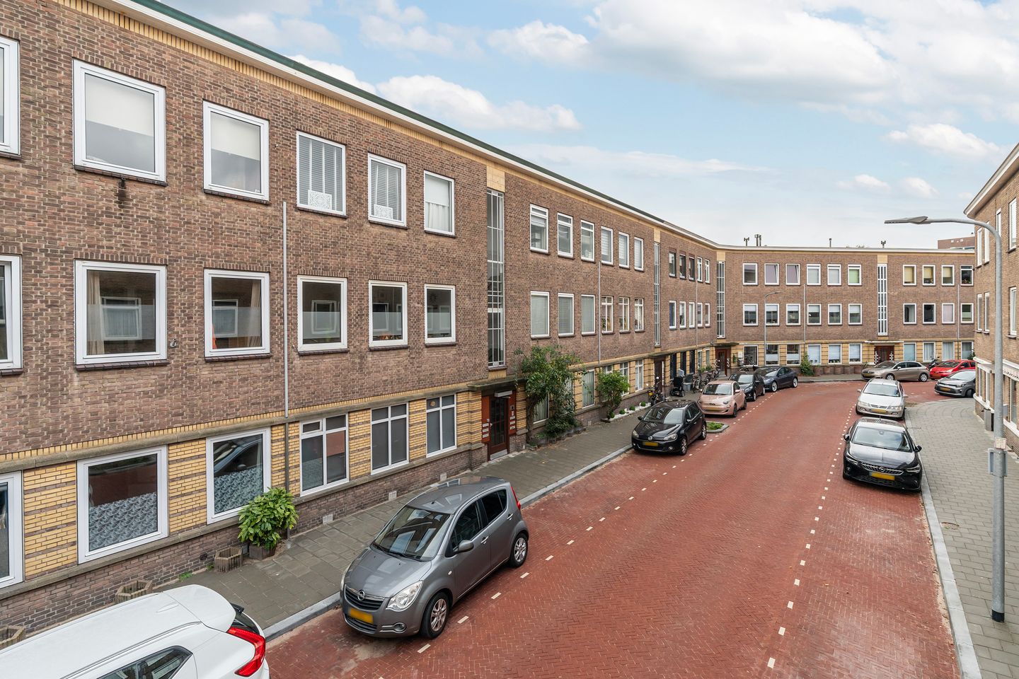 Photo 20 of Wognumstraat 22