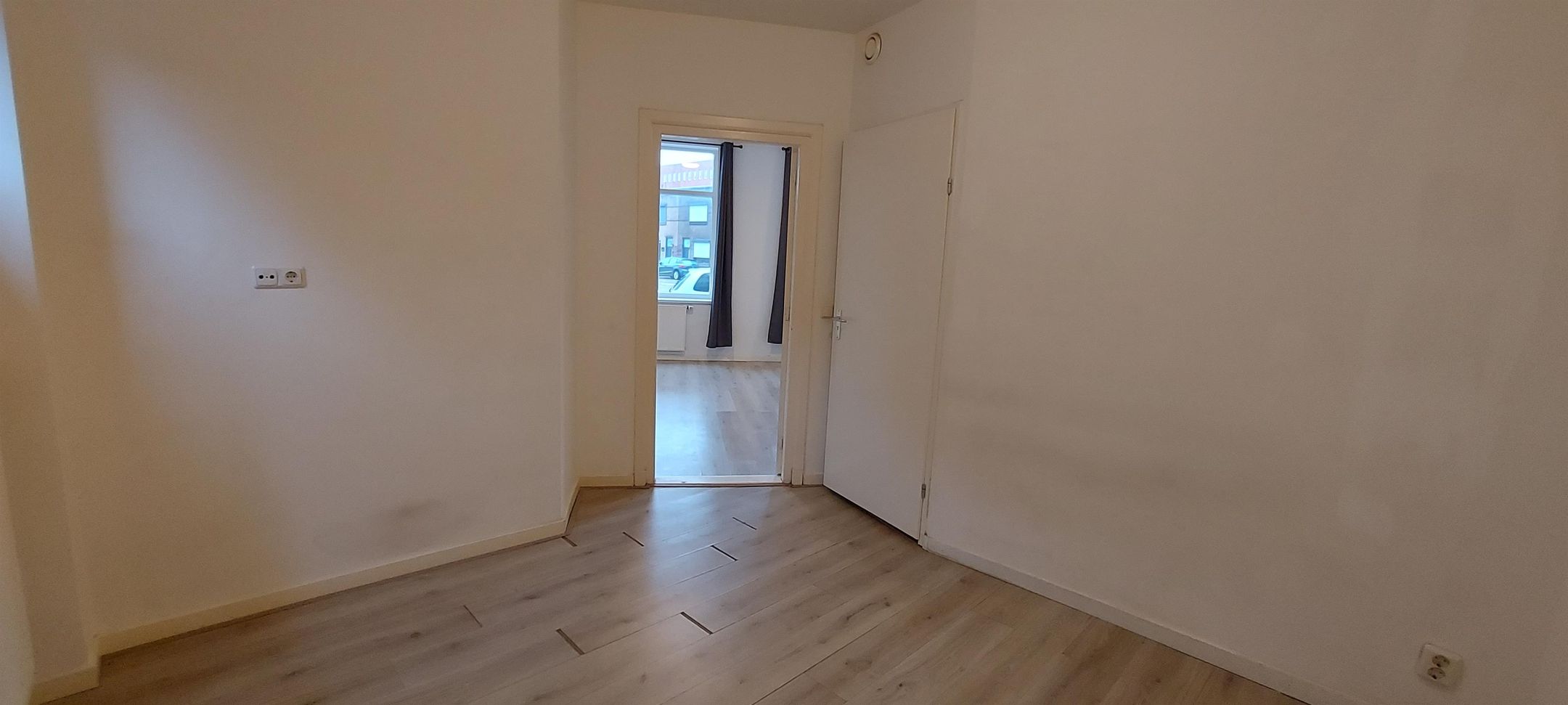 Foto 12 van Oranjeboomstraat 143