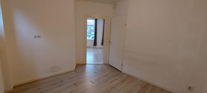 Foto 12 van Oranjeboomstraat 143