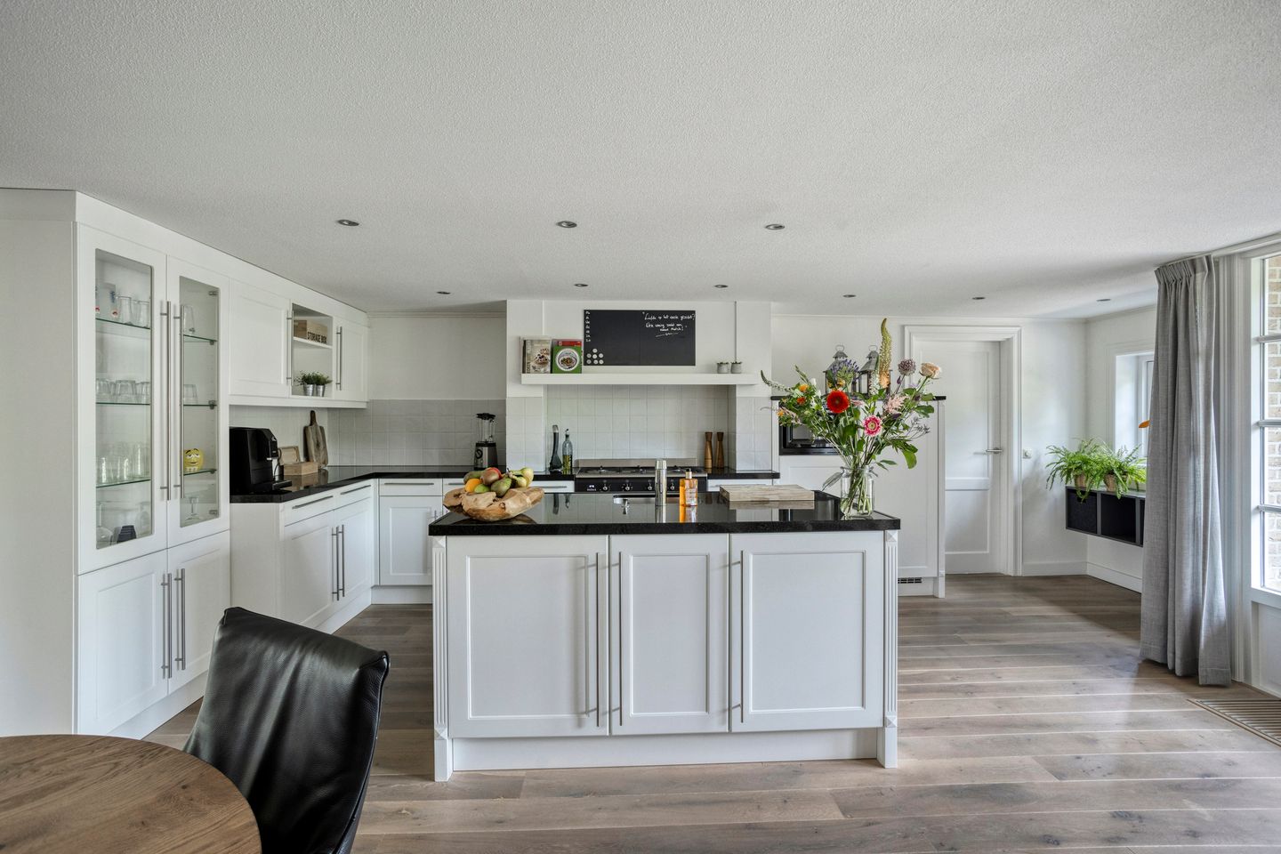 Foto 14 van Hazelaarweg 1