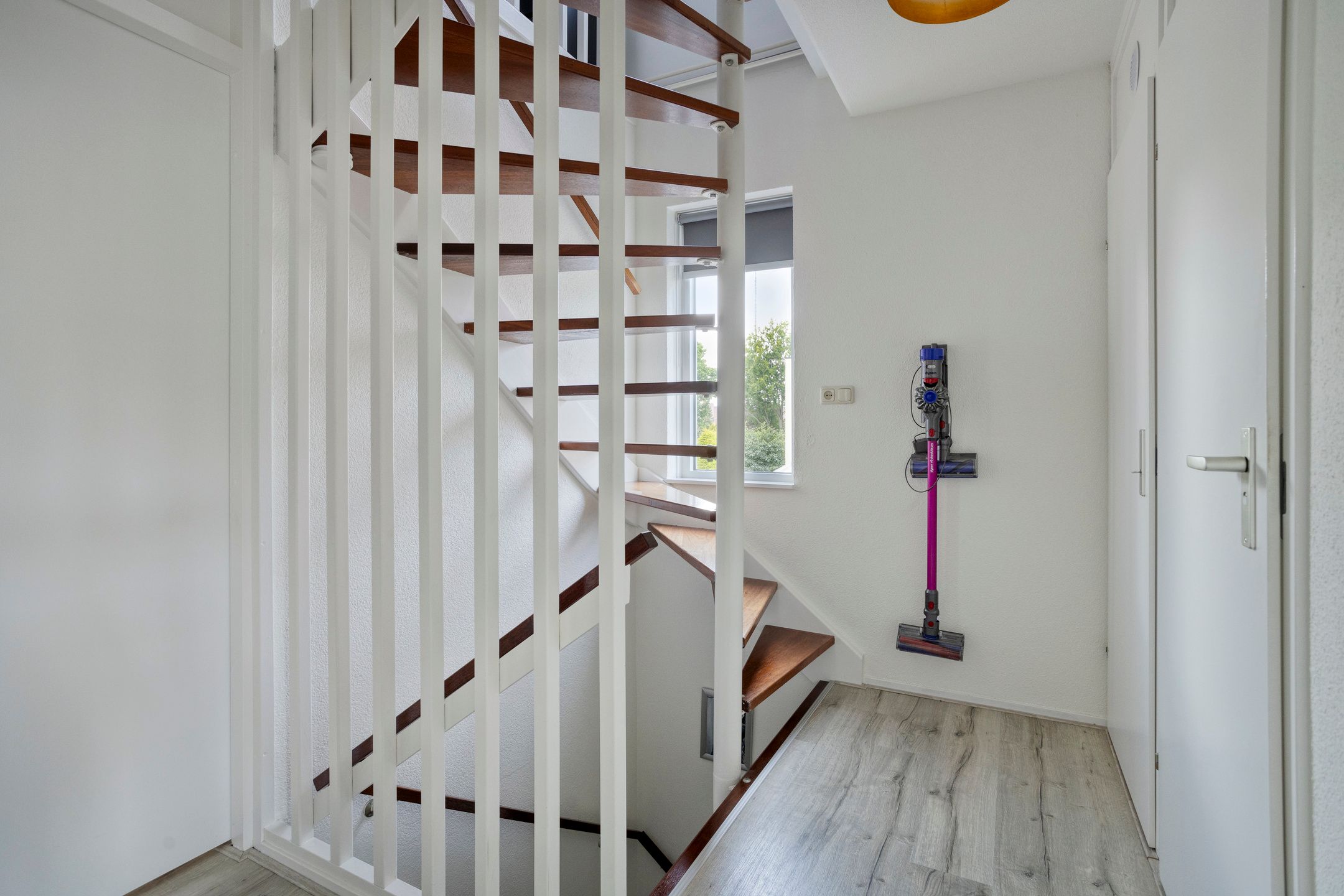 Foto 24 van Hazelaarweg 1