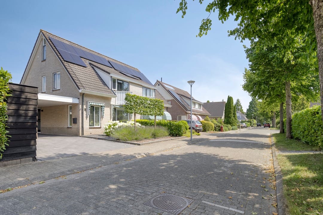 Foto 47 van Hazelaarweg 1