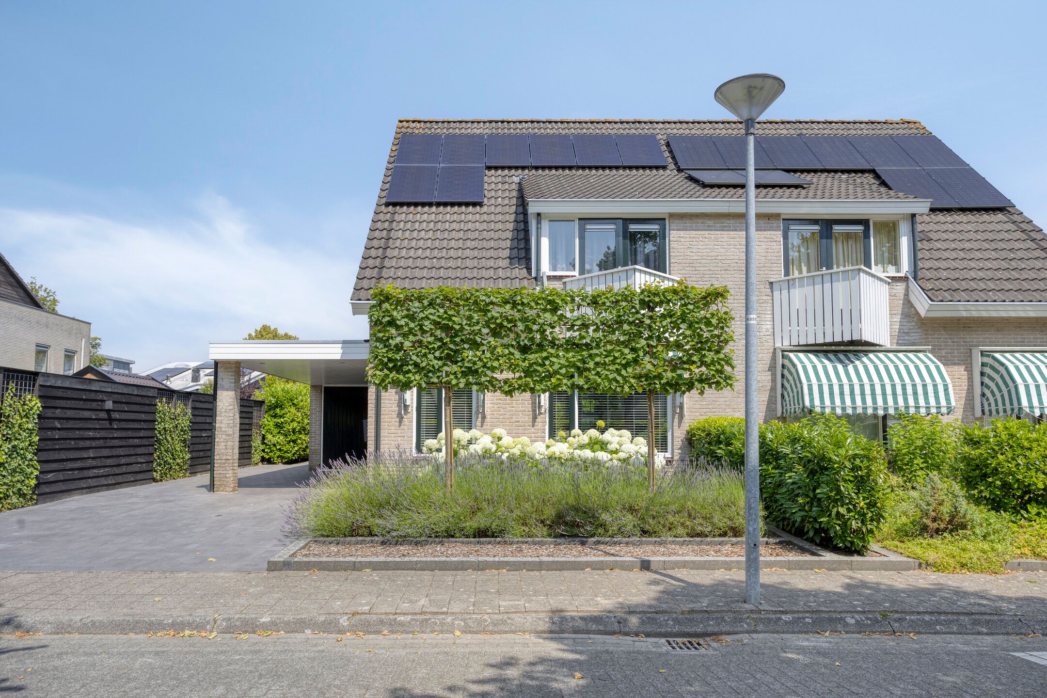 Foto 48 van Hazelaarweg 1