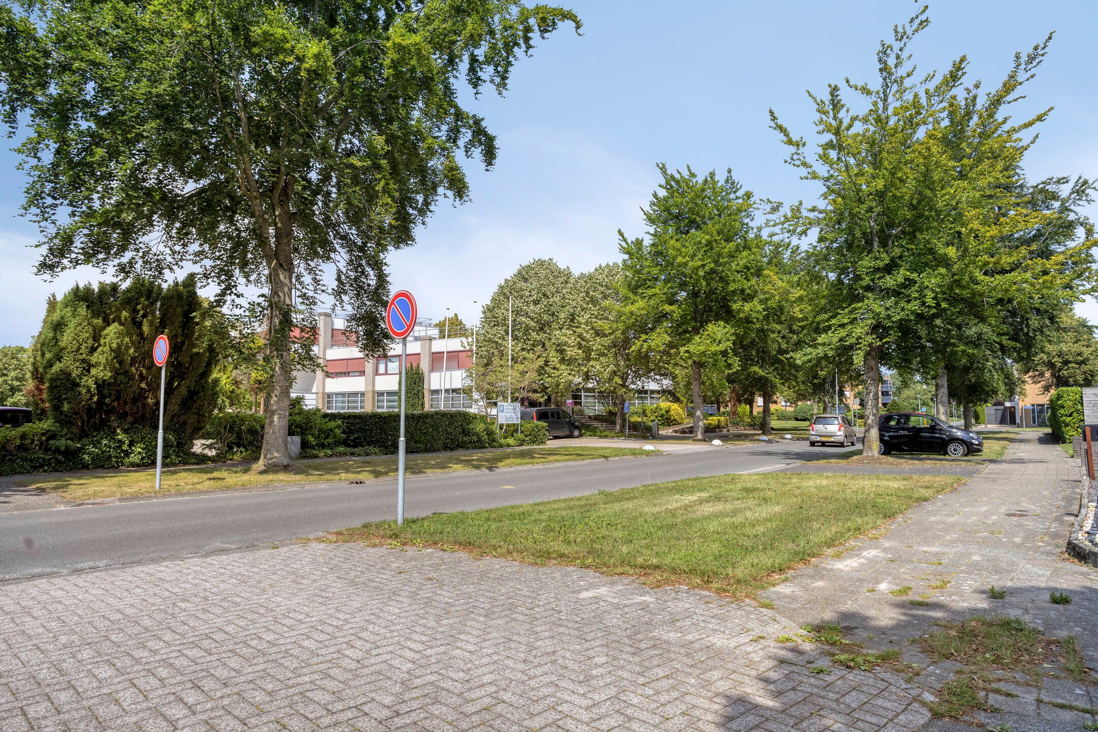 Foto 54 van Hazelaarweg 1