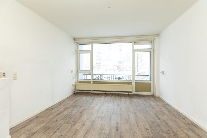 Photo 2 of Oosterengweg 75