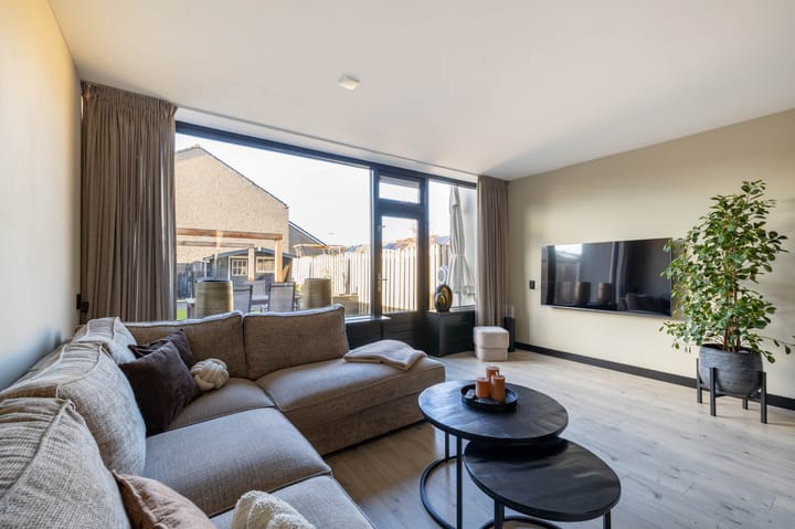 Foto 8 van Den Aalhorst 3