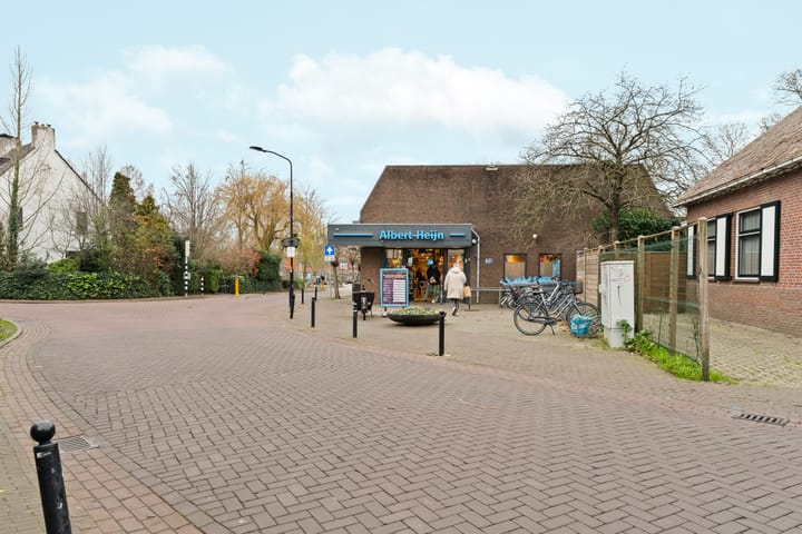 Foto 30 van Kerkplein 30