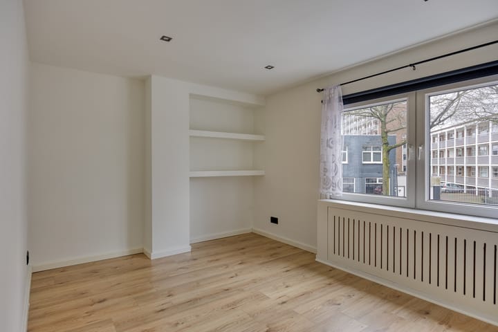 Foto 11 van Oranjeboomstraat 138