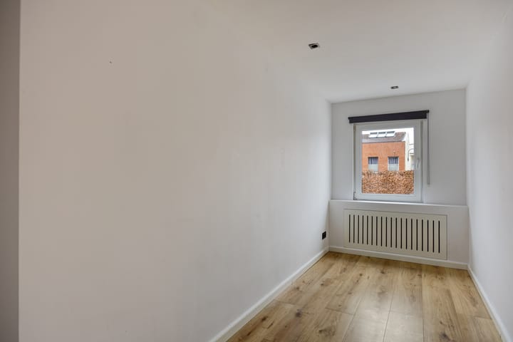 Foto 13 van Oranjeboomstraat 138