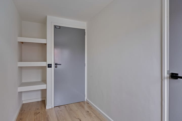 Foto 16 van Oranjeboomstraat 138