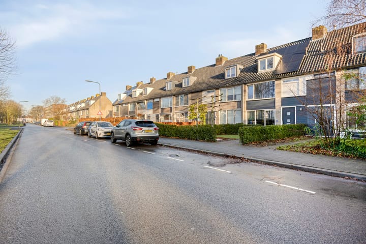 Photo 4 of Muiderslotstraat 101