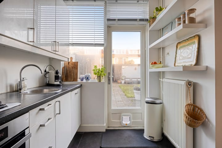 Photo 13 of Muiderslotstraat 101