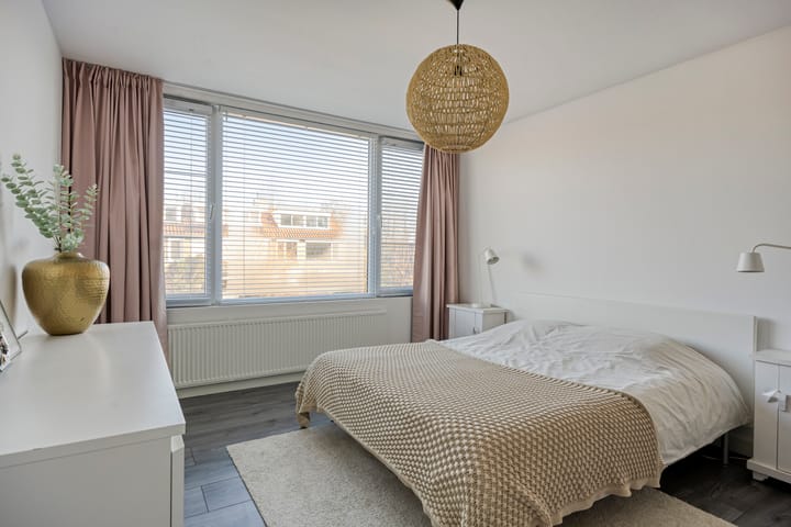 Photo 19 of Muiderslotstraat 101