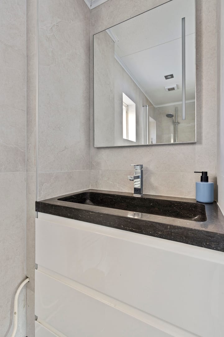 Foto 4 van Bizetstraat 12