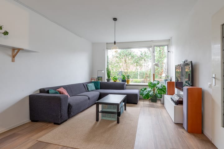 Foto 2 van Petuniastraat 58