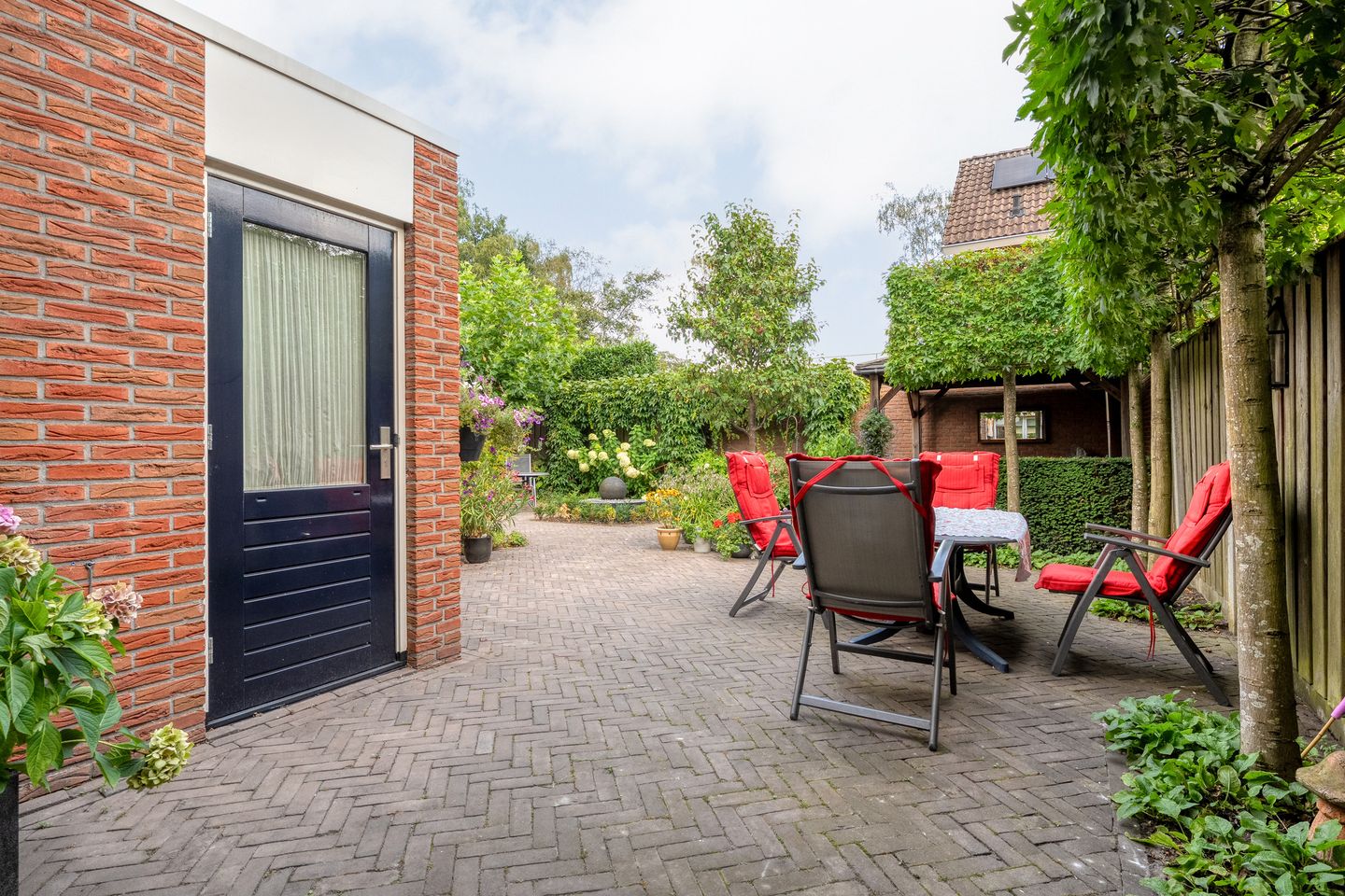 Photo 35 of Waalstraat 28