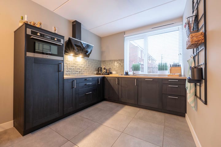 Foto 17 van A M de Jongstraat 52