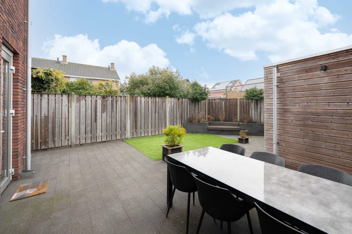 Foto 22 van A M de Jongstraat 52