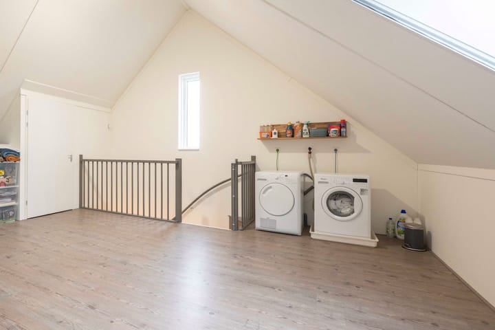 Foto 39 van A M de Jongstraat 52