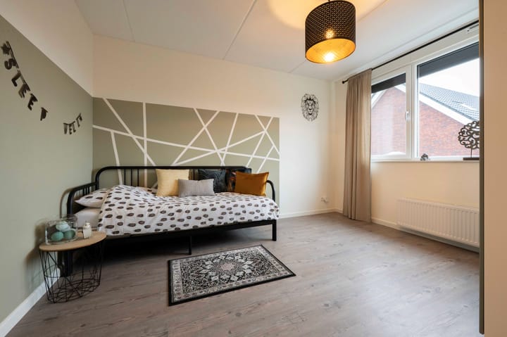 Foto 33 van A M de Jongstraat 52