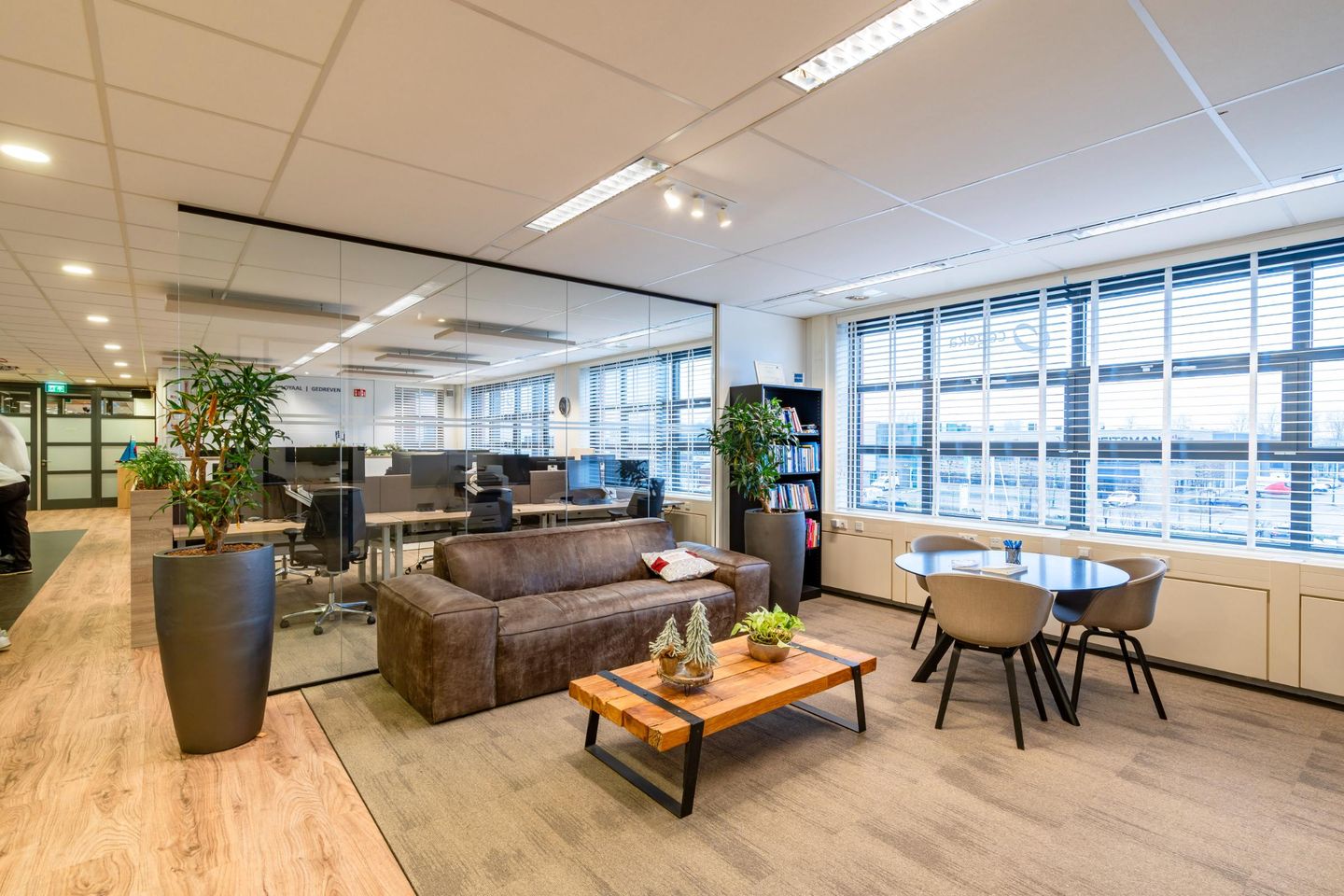 Bekijk foto 4 van Zonnebaan 9