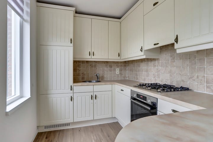 Photo 2 of Anjerstraat 1