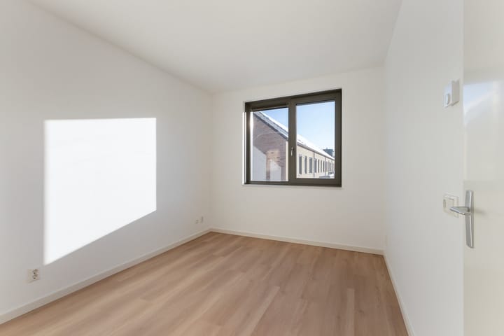 Foto 18 van Van Kinsbergenstraat 6