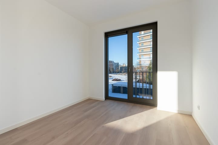 Foto 24 van Van Kinsbergenstraat 6