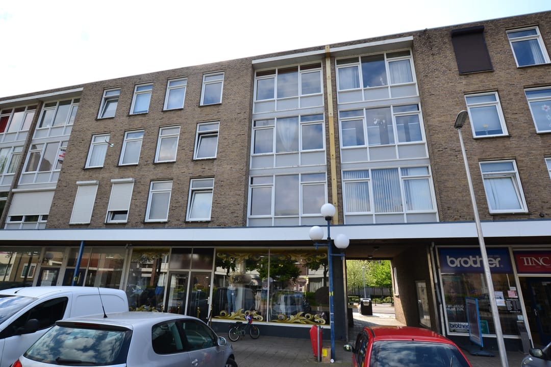 Foto 1 van Mgr. Feronstraat 36