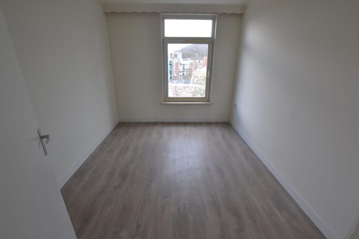 Foto 13 van Mgr. Feronstraat 36