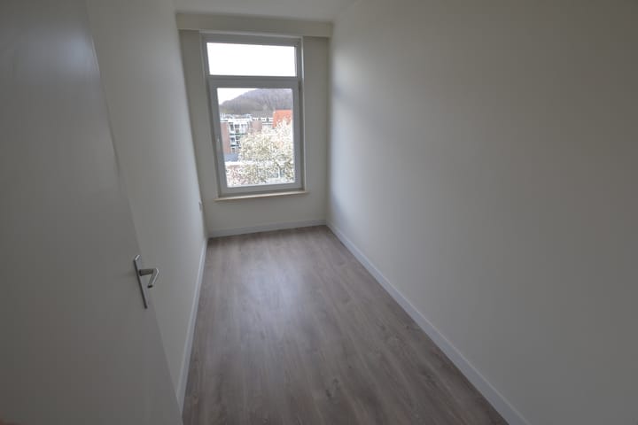 Foto 14 van Mgr. Feronstraat 36