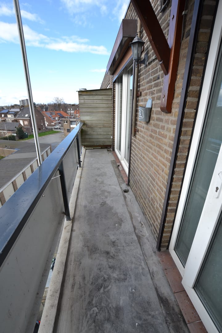 Foto 12 van Mgr. Feronstraat 36