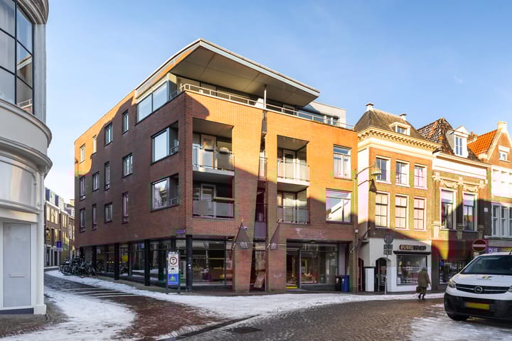 Photo 32 of Minnemastraat 18