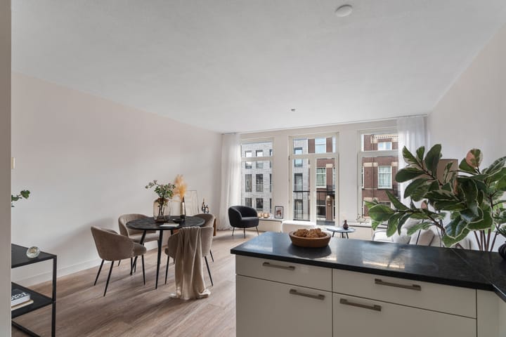 Foto 16 van Middenweg 17-2