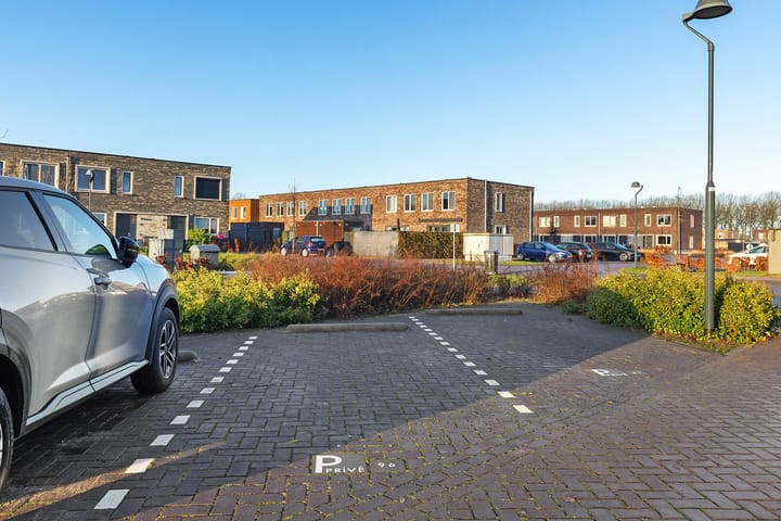 Foto 41 van Laura Bassihof 94