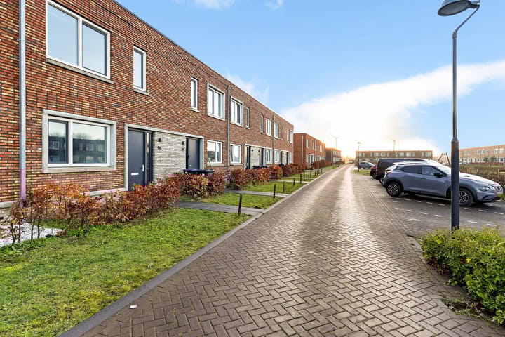 Foto 36 van Laura Bassihof 94