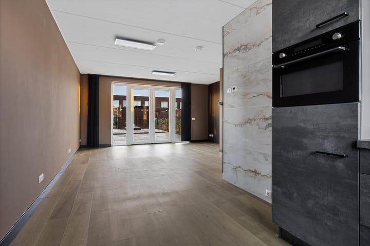 Foto 12 van Laura Bassihof 94