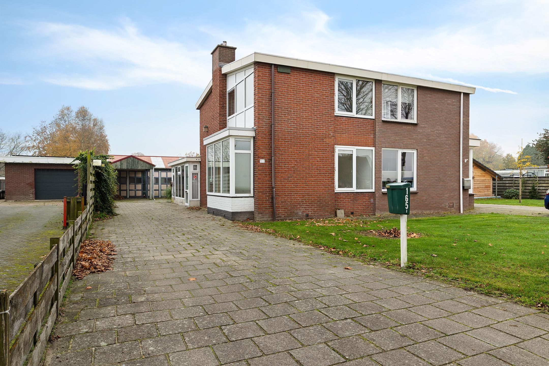 Buying a house in The Netherlands., Kanaal B ZZ 165-I