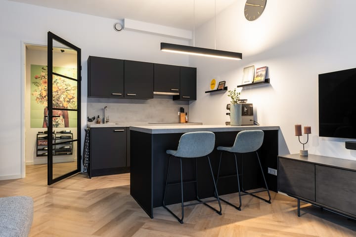 Photo 3 of Broukade 5