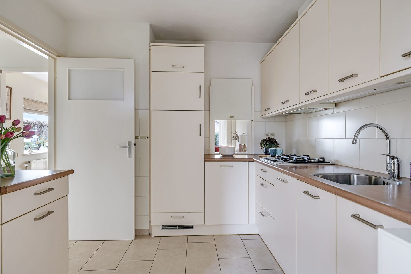 Photo 20 of Hoofdstraat 76