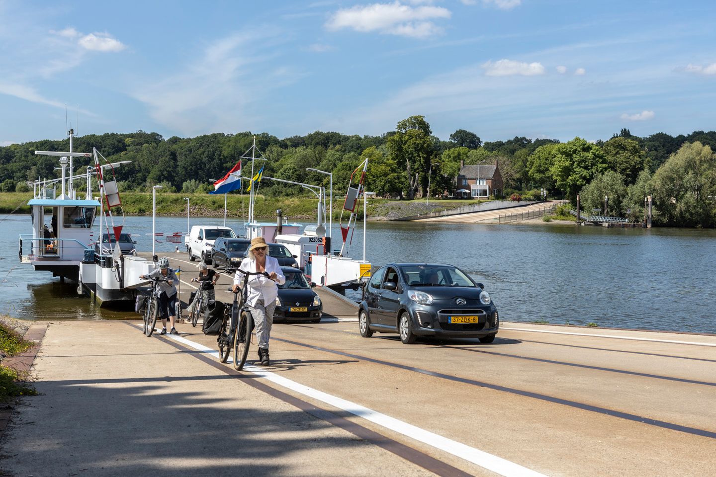 Photo 79 of Hoofdstraat 76