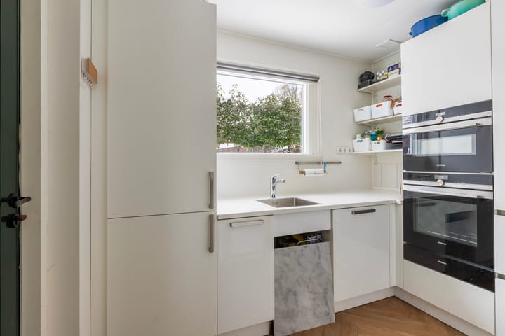 Photo 20 of Jachtlaan 215