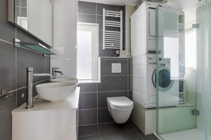 Photo 38 of Jachtlaan 215