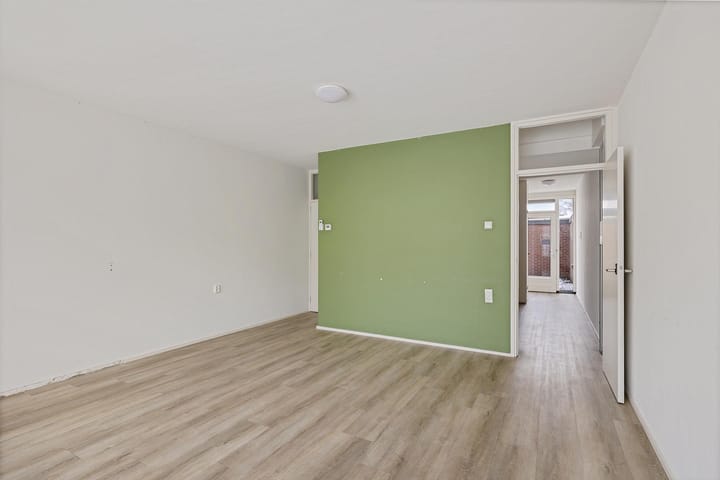 Photo 4 of Laan van de Marel 343