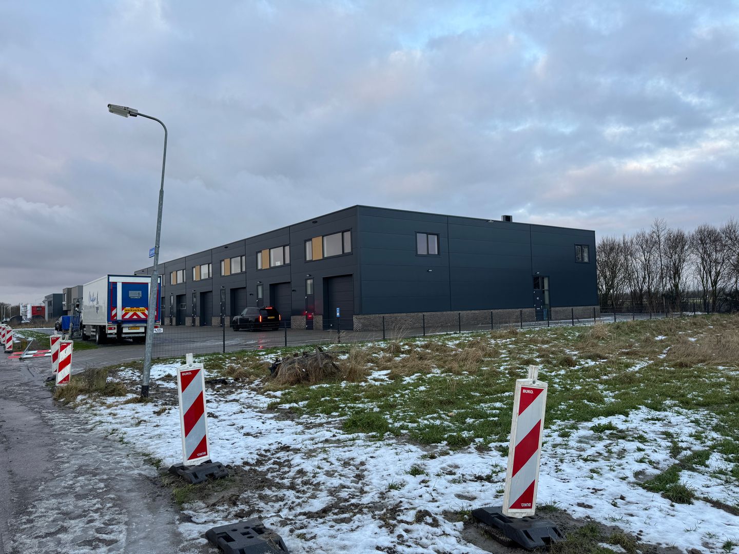 View photo 3 of Lorrie 31