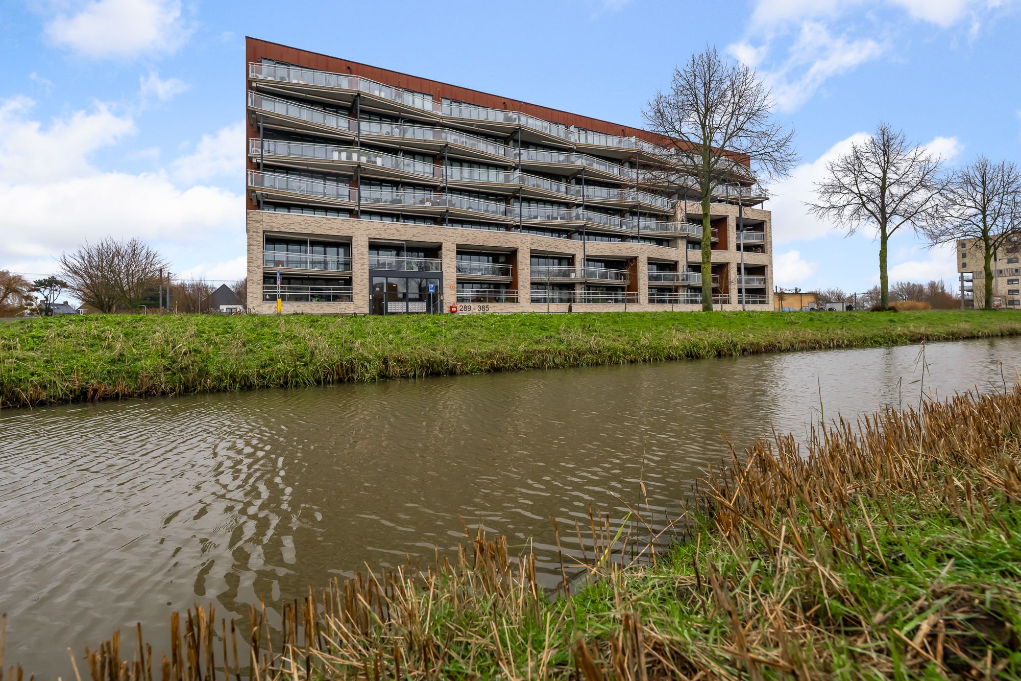 Buying a house in The Netherlands., Azilaan 329