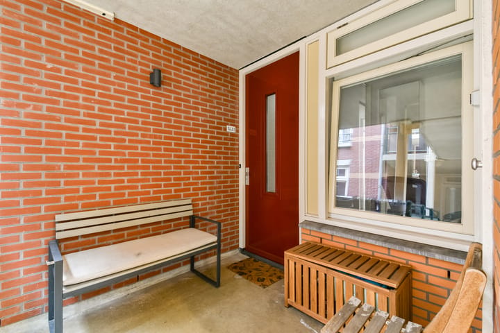 Photo 4 of Rustenburgerstraat 144-A1