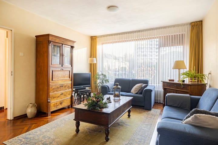 Photo 4 of Enkstein 26