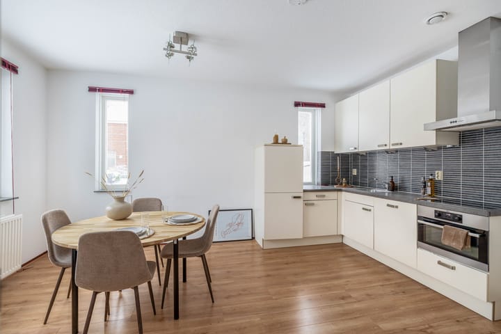 Foto 6 van Emanzana 3